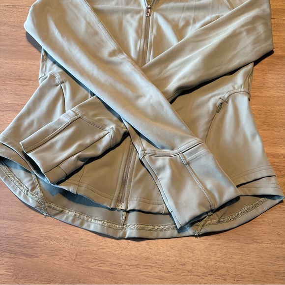 Lululemon Green InStill Jacket - Picture 8 of 11